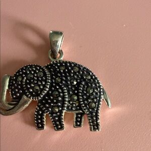 Elegant Silver Elephant Pendant M3